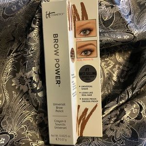 It Cosmetics Universal Brow Pencil Universal Taupe